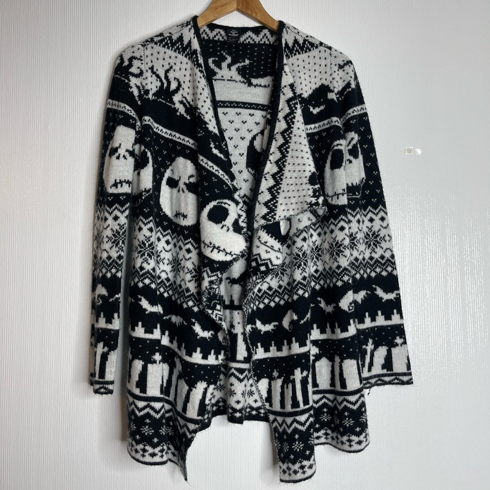 Disney Nightmare Before Christmas Black And White Knit Sweater Poncho Cardigan